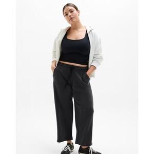 Athleta Seasoft Mid Rise Straight Crop